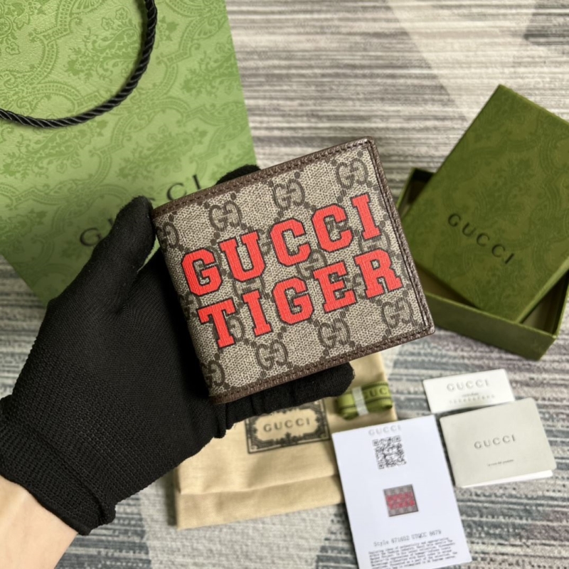 G*u*i wallets & purse